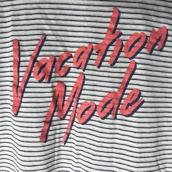 Zoe + Liv Vacation Mode Striped graphic top Size medium - Picture 10 of 13